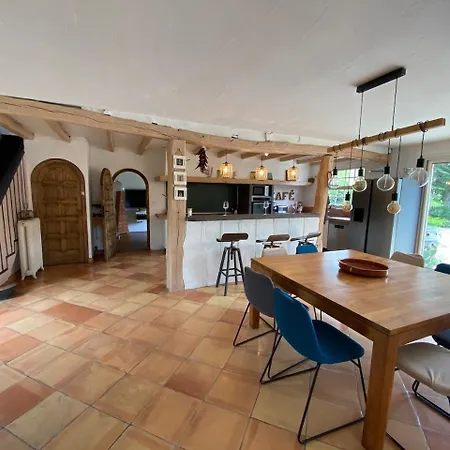 Le Clos Siston Holiday home Arveyres